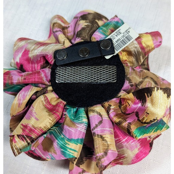 Chico's magnetic multi color floral brooch - Picture 3 of 3
